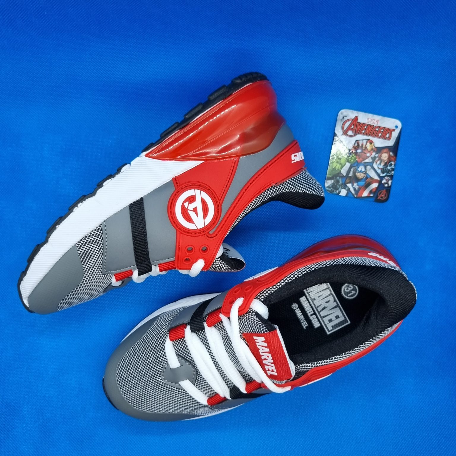 Cerdá Avengers Canvas Sneakers For Boys – Light-Up LED, Velcro Strap, Rubber Toe, Lightweight & Durable - View #11